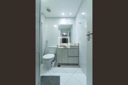 Apartamento para alugar com 55m², 2 quartos e 1 vaga Apartamento para alugar com 55m², 2 quartos e 1 vagaBanheiro da Suíte