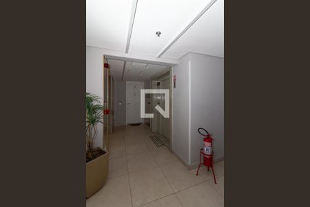 Apartamento para alugar com 68m², 2 quartos e 1 vagaHall de entrada do bloco