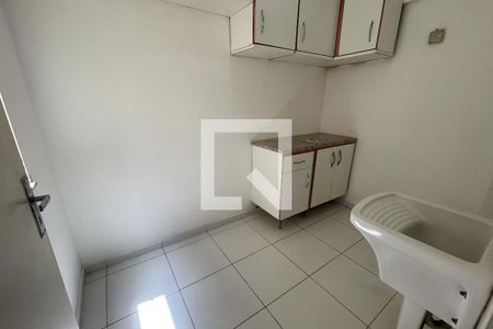 Casa para alugar com 75m², 2 quartos e 1 vaga Casa para alugar com 75m², 2 quartos e 1 vagaÁrea de Serviço