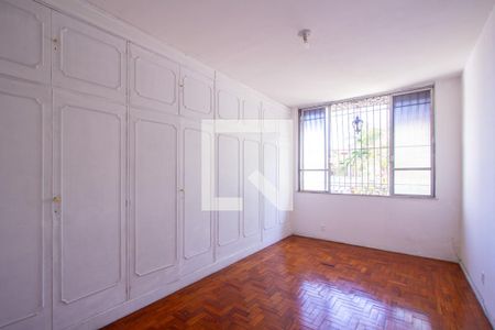 Casa à venda com 220m², 4 quartos e 3 vagas Casa à venda com 220m², 4 quartos e 3 vagasQuarto 3