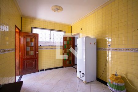 Casa à venda com 220m², 4 quartos e 3 vagas Casa à venda com 220m², 4 quartos e 3 vagasCozinha