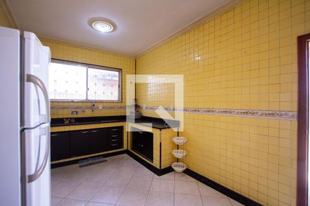 Casa à venda com 220m², 4 quartos e 3 vagas Casa à venda com 220m², 4 quartos e 3 vagasCozinha