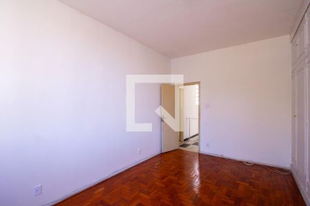 Casa à venda com 220m², 4 quartos e 3 vagas Casa à venda com 220m², 4 quartos e 3 vagasQuarto 3