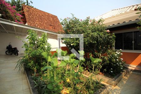 Casa para alugar com 240m², 4 quartos e 1 vagaÁrea Externa - Jardim da Frente