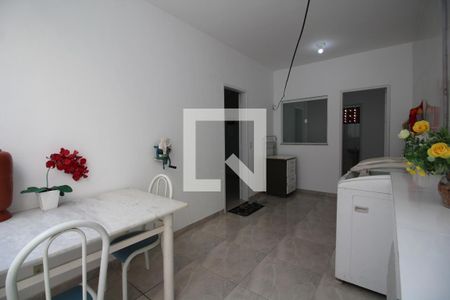 Casa para alugar com 240m², 4 quartos e 1 vagaÁrea de Serviço 2