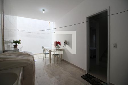 Casa para alugar com 240m², 4 quartos e 1 vagaÁrea de Serviço 2