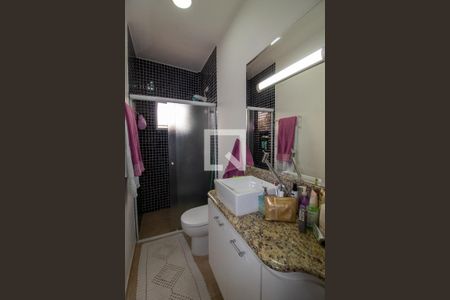 Casa à venda com 170m², 4 quartos e 4 vagas Casa à venda com 170m², 4 quartos e 4 vagasBanheiro