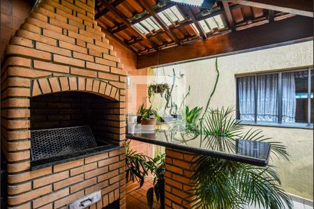 Casa à venda com 220m², 3 quartos e 2 vagas Casa à venda com 220m², 3 quartos e 2 vagasÁrea gourmet