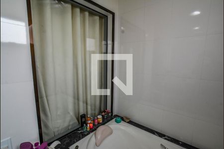 Casa à venda com 220m², 3 quartos e 2 vagas Casa à venda com 220m², 3 quartos e 2 vagasBanheiro da Suíte 1