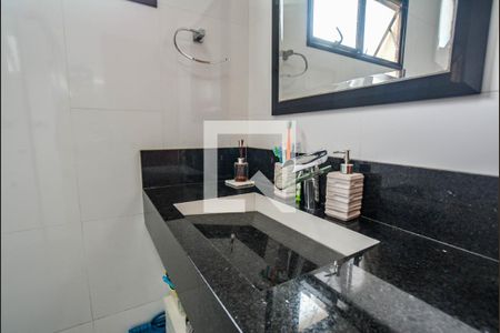 Casa à venda com 220m², 3 quartos e 2 vagas Casa à venda com 220m², 3 quartos e 2 vagasBanheiro da Suíte 2