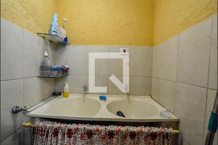 Casa à venda com 220m², 3 quartos e 2 vagas Casa à venda com 220m², 3 quartos e 2 vagasÁrea de Serviço