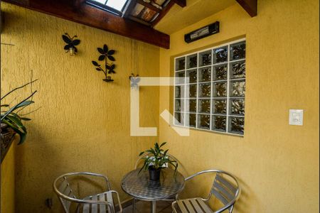 Casa à venda com 220m², 3 quartos e 2 vagas Casa à venda com 220m², 3 quartos e 2 vagasÁrea gourmet