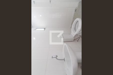 Banheiro Social de apartamento para alugar com 2 quartos, 54m² em Parque Santa Luzia, Barueri