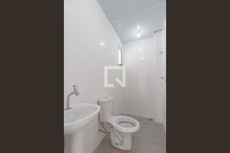 Banheiro Social de apartamento para alugar com 2 quartos, 54m² em Parque Santa Luzia, Barueri