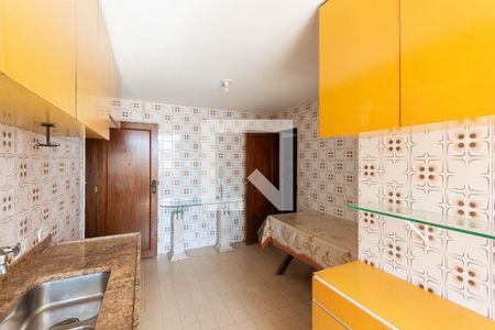 Apartamento à venda com 160m², 4 quartos e 2 vagasCozinha