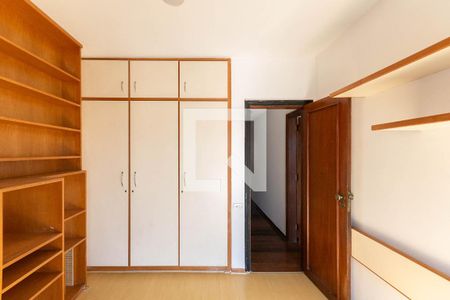 Apartamento à venda com 160m², 4 quartos e 2 vagasQuarto 2