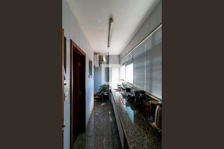 Apartamento à venda com 289m², 4 quartos e 3 vagas Apartamento à venda com 289m², 4 quartos e 3 vagasLavanderia