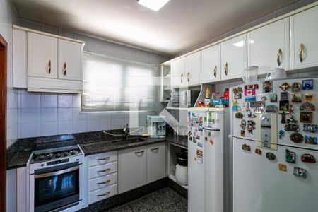 Apartamento à venda com 289m², 4 quartos e 3 vagas Apartamento à venda com 289m², 4 quartos e 3 vagasCozinha