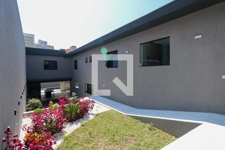Casa à venda com 400m², 4 quartos e 4 vagas Casa à venda com 400m², 4 quartos e 4 vagasQuintal/Jardim