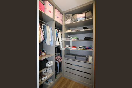 Casa à venda com 400m², 4 quartos e 4 vagas Casa à venda com 400m², 4 quartos e 4 vagasSuíte 2