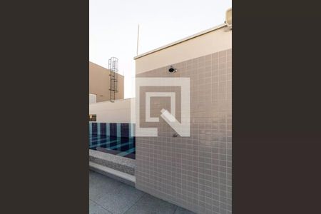 Studio à venda com 32m², 1 quarto e sem vagaÁrea comum - Piscina