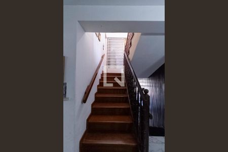 Casa à venda com 1062m², 4 quartos e 8 vagasEscada