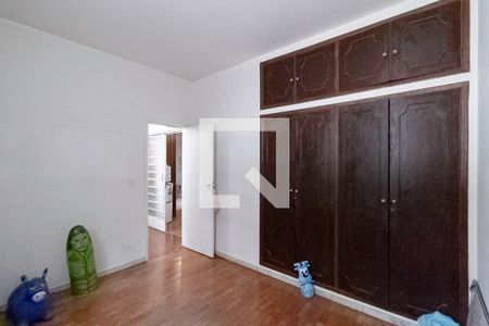 Casa à venda com 1062m², 4 quartos e 8 vagasQuarto 3