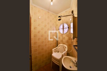 Casa para alugar com 250m², 3 quartos e 4 vagas Casa para alugar com 250m², 3 quartos e 4 vagasBanheiro de serviço