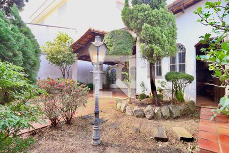 Casa para alugar com 250m², 3 quartos e 4 vagas Casa para alugar com 250m², 3 quartos e 4 vagasJardim