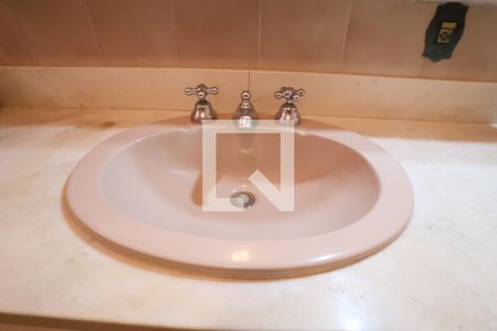 Casa para alugar com 250m², 3 quartos e 4 vagas Casa para alugar com 250m², 3 quartos e 4 vagasBanheiro