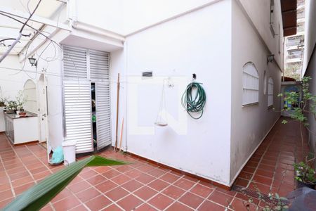 Casa para alugar com 250m², 3 quartos e 4 vagas Casa para alugar com 250m², 3 quartos e 4 vagasQuintal