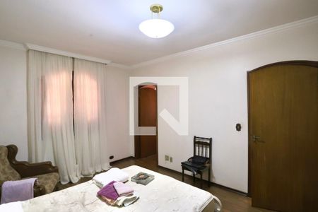 Casa para alugar com 250m², 3 quartos e 4 vagas Casa para alugar com 250m², 3 quartos e 4 vagasSuíte