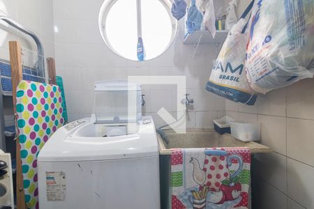 Casa à venda com 160m², 3 quartos e 2 vagasÁrea de Serviço