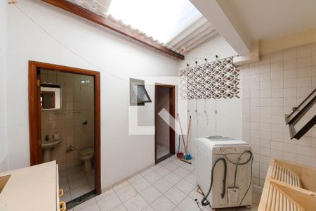 Casa à venda com 79m², 3 quartos e 1 vagaÁrea de Serviço