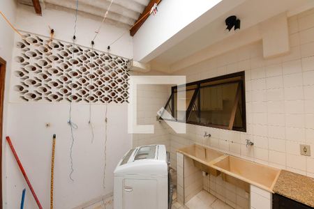 Casa à venda com 79m², 3 quartos e 1 vagaÁrea de Serviço