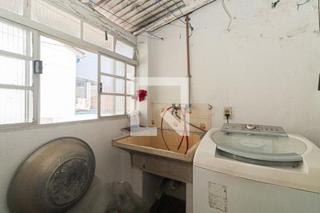 Casa à venda com 200m², 3 quartos e 2 vagasÁrea de Serviço