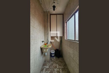 Área de Serviço  de apartamento para alugar com 2 quartos, 52m² em Santa Terezinha, São Bernardo do Campo