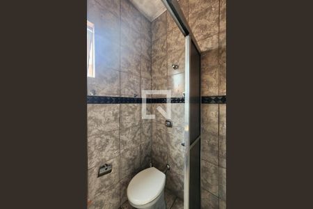 Banheiro  de apartamento para alugar com 2 quartos, 52m² em Santa Terezinha, São Bernardo do Campo