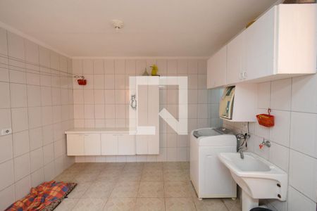 Casa à venda com 160m², 3 quartos e 2 vagasÁrea de Serviço