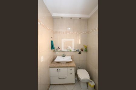 Casa à venda com 160m², 3 quartos e 2 vagasBanheiro