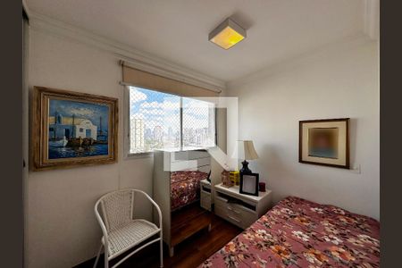 Apartamento à venda com 180m², 3 quartos e 2 vagasQuarto 