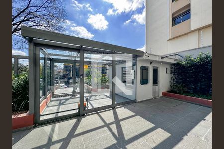 Apartamento à venda com 180m², 3 quartos e 2 vagasEntrada