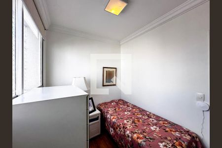 Apartamento à venda com 180m², 3 quartos e 2 vagasQuarto 