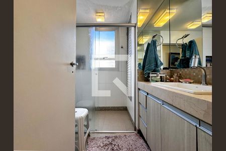 Apartamento à venda com 180m², 3 quartos e 2 vagasBanheiro Suíte 2