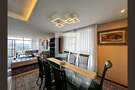 Apartamento à venda com 180m², 3 quartos e 2 vagasSala