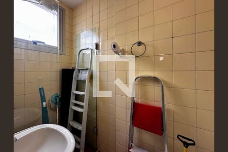 Apartamento à venda com 180m², 3 quartos e 2 vagasBanheiro de Serviço