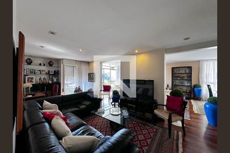 Apartamento à venda com 180m², 3 quartos e 2 vagasSala