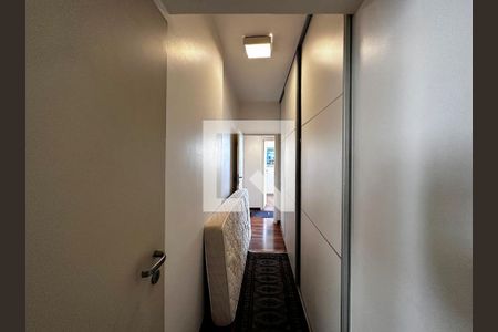 Apartamento à venda com 180m², 3 quartos e 2 vagasCorredor de Serviço