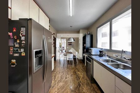Apartamento à venda com 180m², 3 quartos e 2 vagasCozinha