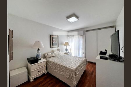Apartamento à venda com 180m², 3 quartos e 2 vagasSuíte 1